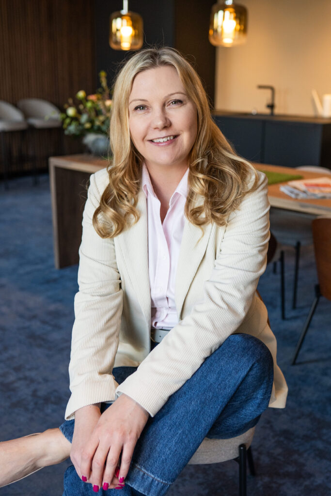 Dr. Nadja Henkel